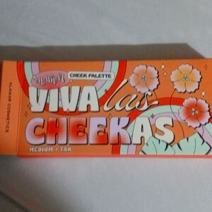 Brand newcheek pallet